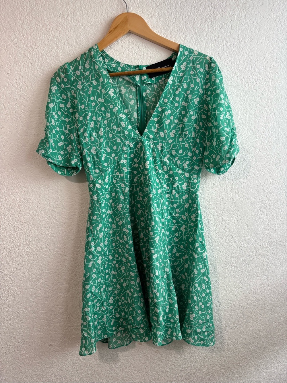 Realisation Par Silk The Ozzie Poison Ivy Green Floral Mini Dress Medium